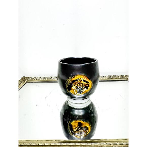 Vintage Japanese Pottery Sake Cup with Unique Fish Design, Signed SPAIN - Picture 1 of 7